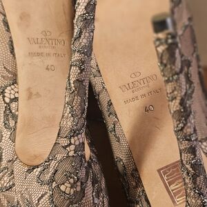 Valentino Women's Lace Flats - Black and Tan